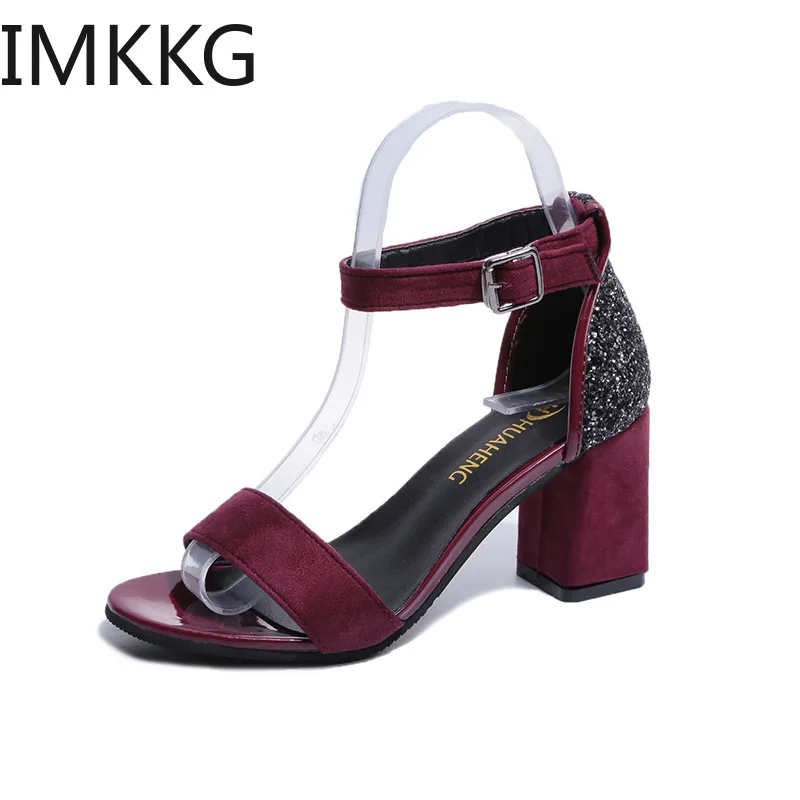 Летняя женская обувь женские сандалии-гладиаторы с пряжкой на ремешке Модные