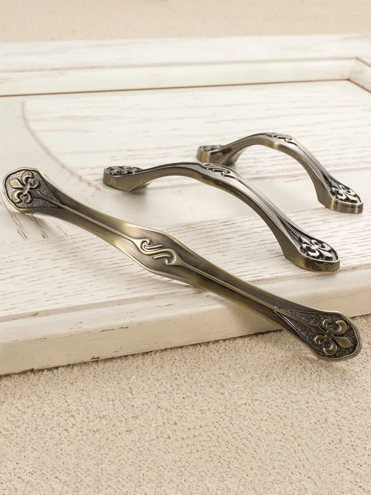 

Door Handles Chinese style drawer ambry shoe cabinet door GOOD Europe type green gu tong shake handshandle small handle contempo