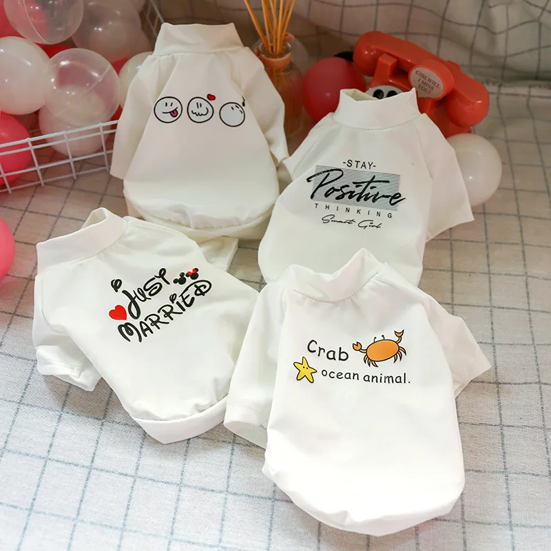 Одежда для домашних животных с белым принтом маленьких собак кошек летняя уютная