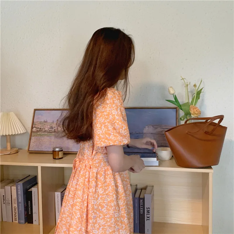 

French Gentle Wind Chic Drop Collar Pearl Button Puff Sleeve Dress