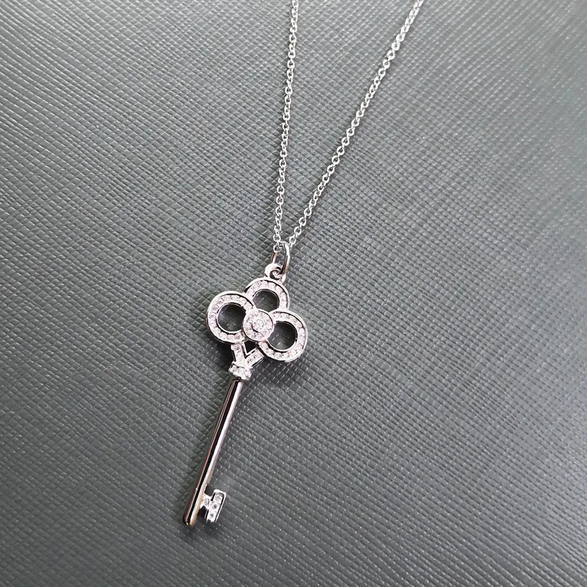 

Ms ms S925 pure silver classic key pendant euramerican popularity clavicle necklace fashion girls holiday gifts