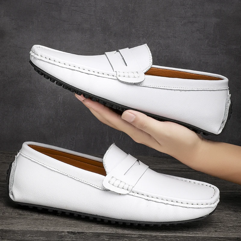 Мужские лоферы из спилка на плоской подошве удобная повседневная кожаная обувь