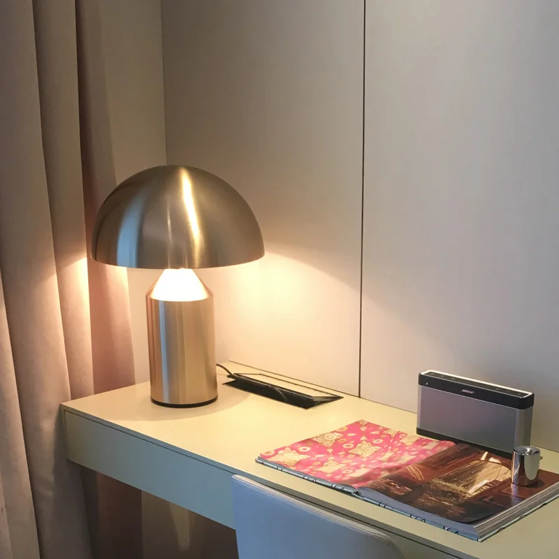 Креативная прикроватная лампа для спальни дизайнерская модель комнаты кабинета