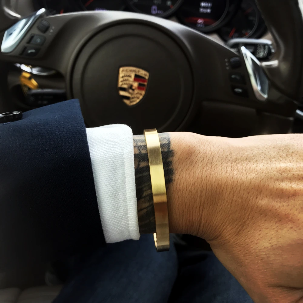 Мужские браслеты-манжеты с гравировкой золотистые браслеты браслет из