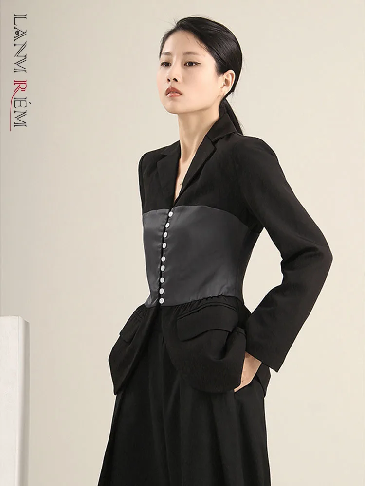 

LANMREM Women Blazer 2022 Spring New Black Long Sleeve Lapel Single Breasted Patchwork Temperament Coat Female Fashion 2W422