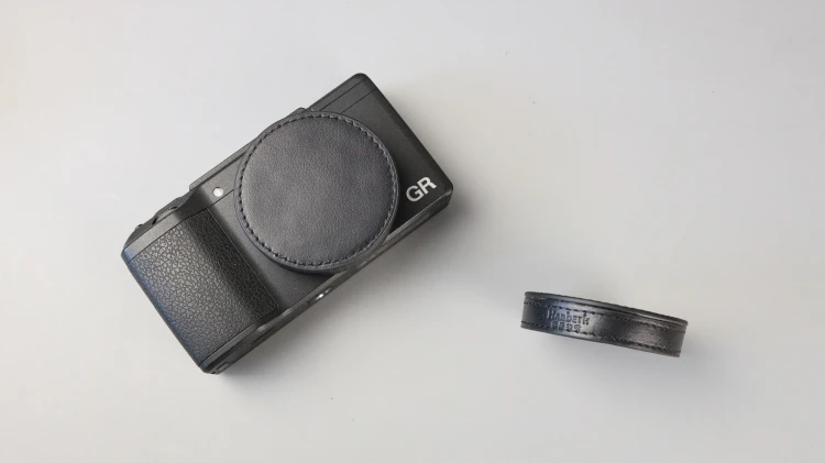 Черная кожаная крышка объектива/крышка для защиты от царапин идеально подходит