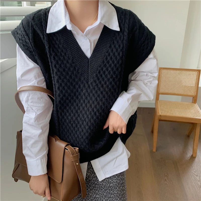 

2021 New Women Sweater Vest Solid Shirt Knitted Female V-Neck Casual Sweet Elegant Office Lady Loose All Match Tops