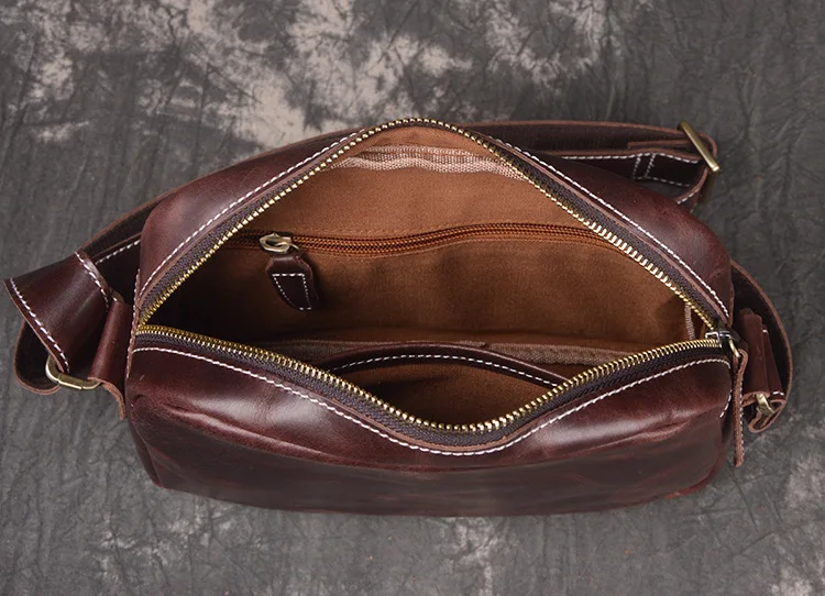 

Luxury Genuine Leather Men Shoulder Bag Available for iPad mini