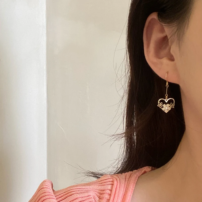

Sweet Jewelry Heart Earrings 2021 New Design Sweet Temperament Flower Dangle Earrings For Girl Fine Accessories