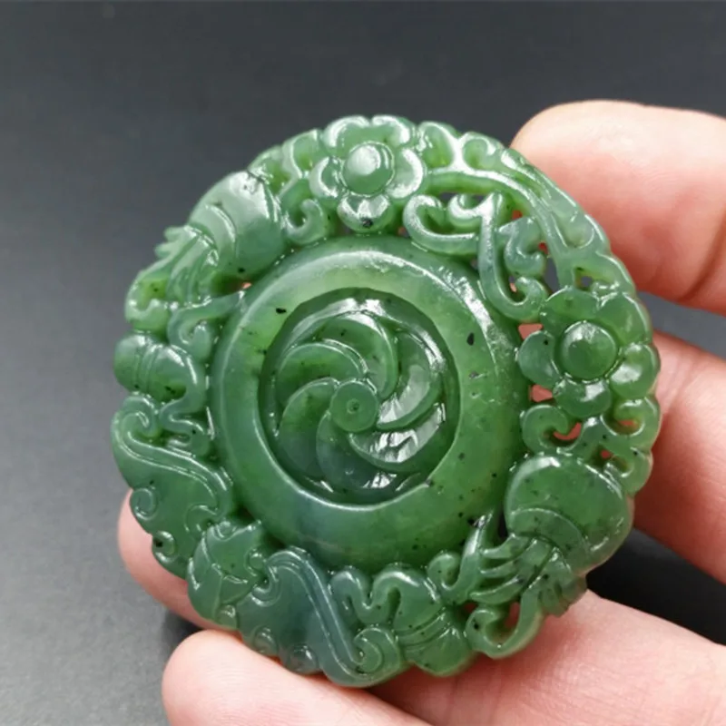 

Free shipping Hetian jasper pendant necklace pierced with carved patterns Pendant