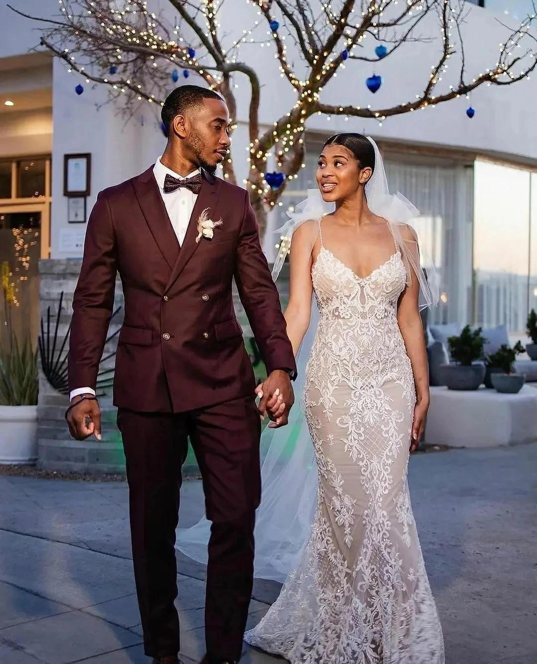 

Hot Sale High Quality Burgundy Peak Lapel Double-breasted Slim Fit Wedding Man Suit 2 Pieces Formal Wear(Jacket+ Pants)