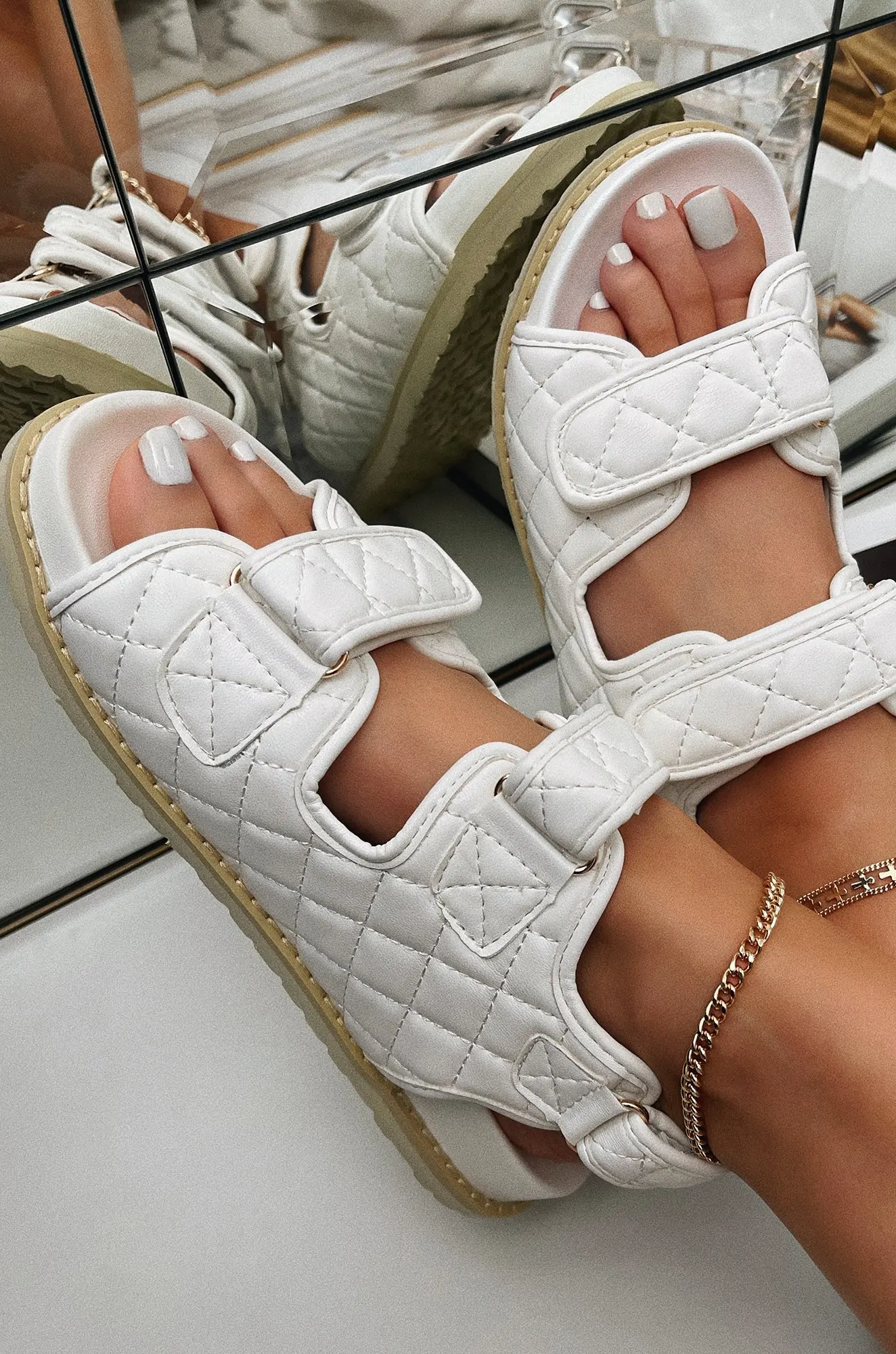 

New 2021 Women's Summer Sandals shoes woman Roman Women's Open Toe Shoes Rhinestones ladies Flat Shoes Comfortable Beach Sandals
