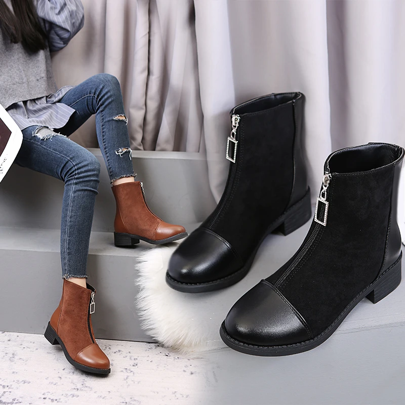 

Женские полусапожки в британском стиле с острым носком и застежкой-молнией на массивном каблуке