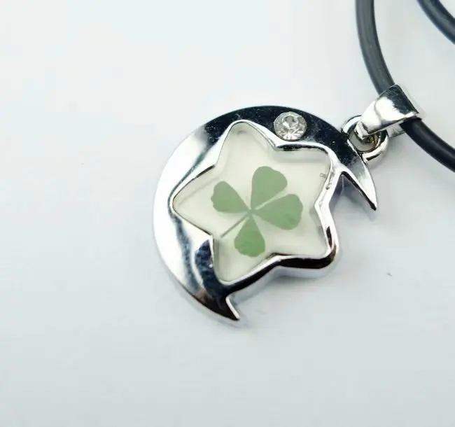 YQTDMY 20 pcs four Leaf Leaves Clover pendant quality fashion jewelry charms women accessories