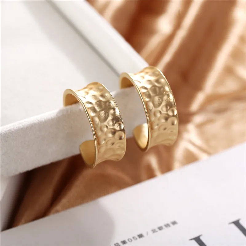 New Korean Irregular Matte Gold Open Hoop Earrings Vintage Hammered Twisted Geometric Circle Drop for Women | Украшения и