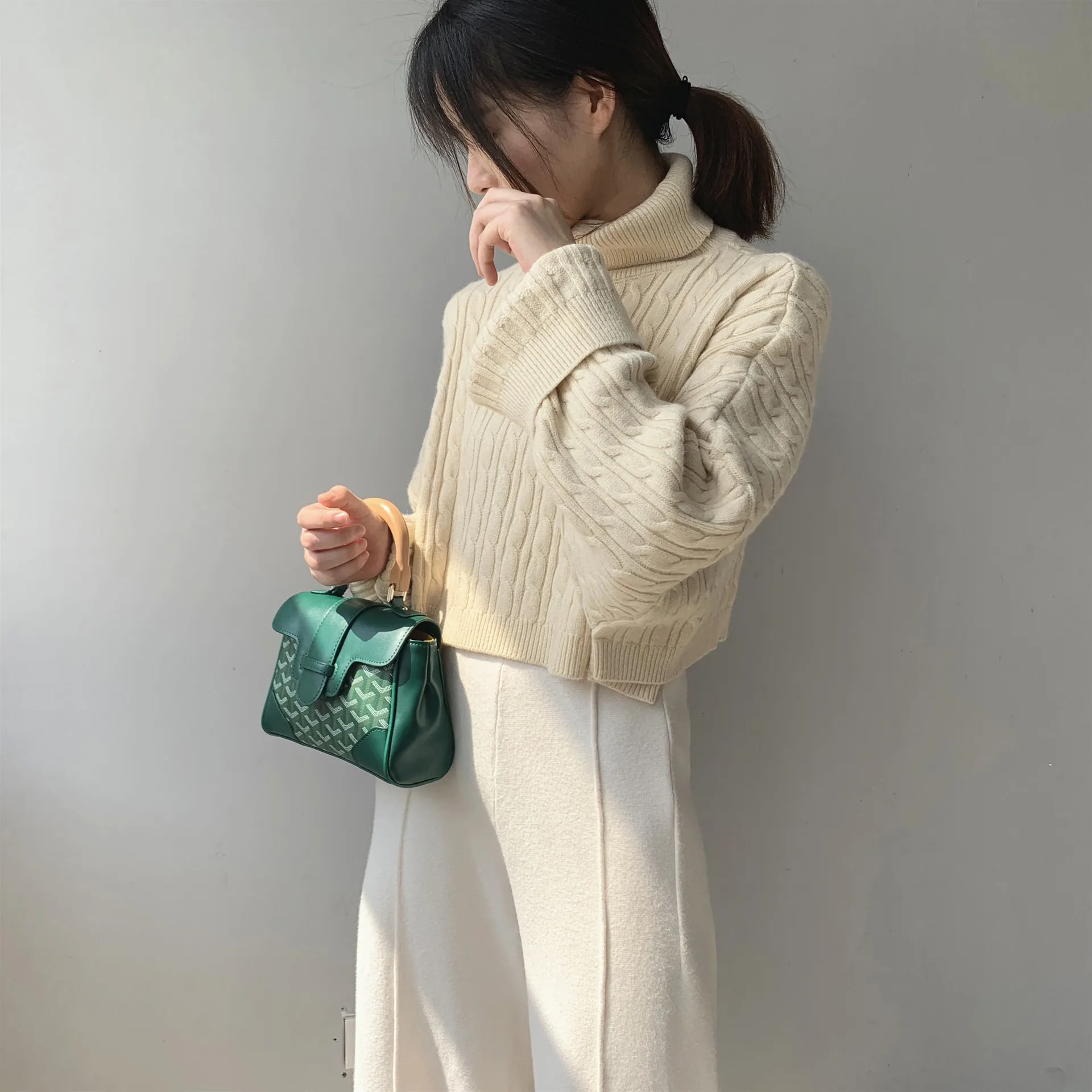 

Turtleneck knitted sweater women Long sleeve autumn winter white pullovers sweaters Elegant streetwear ladies jumpers