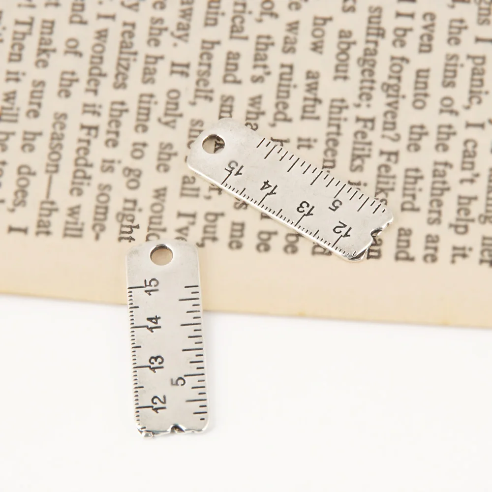 10 шт. Подвески школьные канцелярские принадлежности линейка серебро Цвет кулон