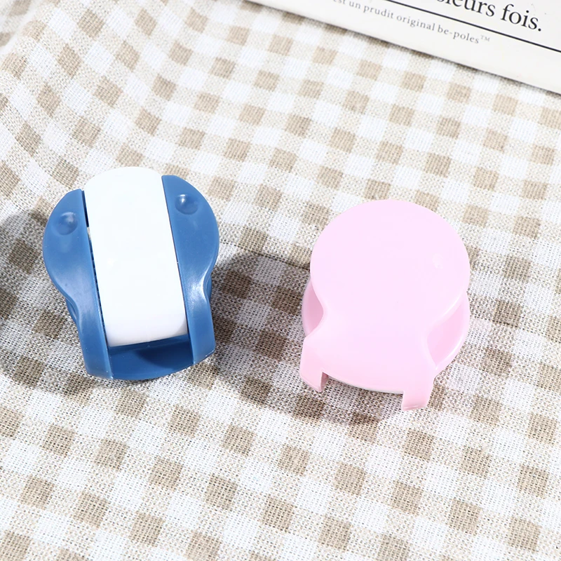 

2Pcs ABS Non Slip Round Shape Quilt Clips Fixer Needleless Cover Holder Fastener