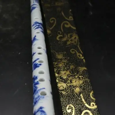 

Exquisite antique porcelain Qing Qianlong blue and white (alpine flowing water. flute)