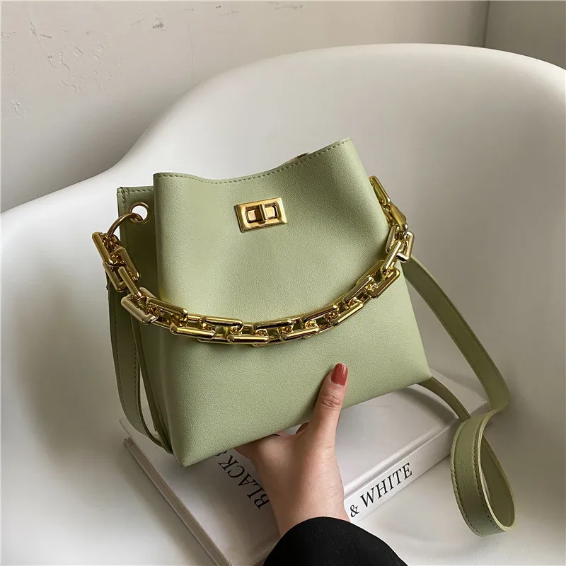 

Popular Retro Personality Ladies Fashion Metal Chain Bucket Shoulder Messenger Bag Dating Cosmetics Mobile Phone Coin Purse