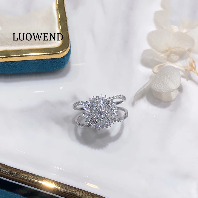 

LUOWEND 18K White Gold (AU750) Engagement Ring Luxury Gold Rings Elegant Female Natural Diamond Ring for Women Wedding Gift