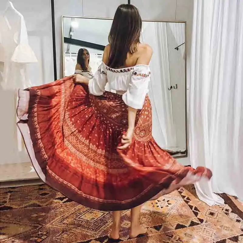 Женская блузка с цветочной вышивкой AYUALIN белая хлопковая открытыми плечами в