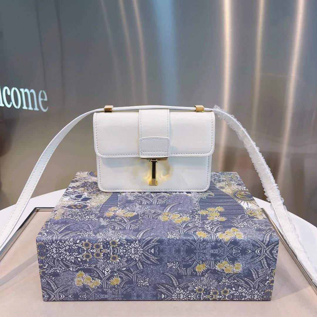 

New product recommendation ladies fashion simple pu flap small square bag personality one-shoulder messenger bag