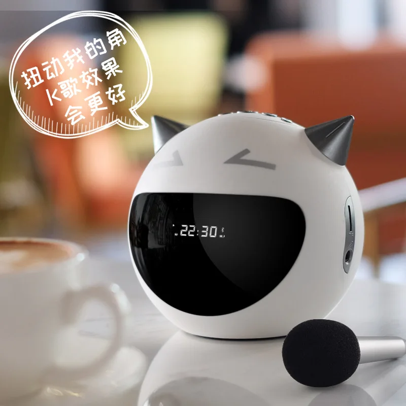 M8 дьявол Bluetooth динамик K песня микрофон радио электронный подарок