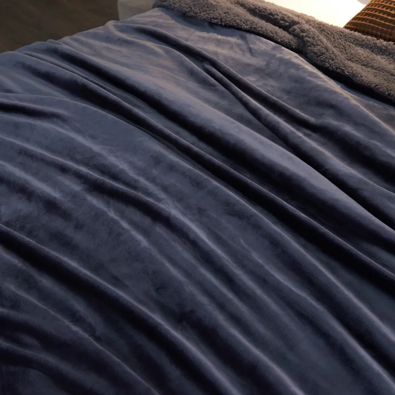 Зимнее плотное теплое двустороннее одеяло кашемировое офисное покрывало для ног