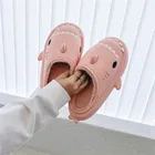 Симпатичные Детские зимние тапочки в форме акулы для родителей плюшевые теплые мужские и женские домашние тапочки EVA Мягкая подошва для мальчиков и девочек Нескользящие меховые сланцы