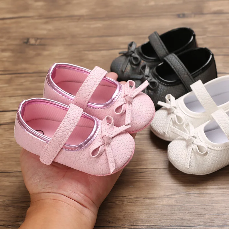 

Модная обувь для маленьких девочек; Милая обувь принцессы из искусственной кожи с мягкой подошвой на резиновой подошве для маленьких девоч...