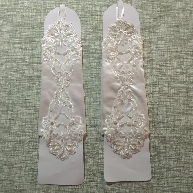

Hot Sale Bridal Gloves with Lace Appliqued Fashion Fingerless White/Ivory/Red/Black Wedding Gloves Elegant Wedding Accessories