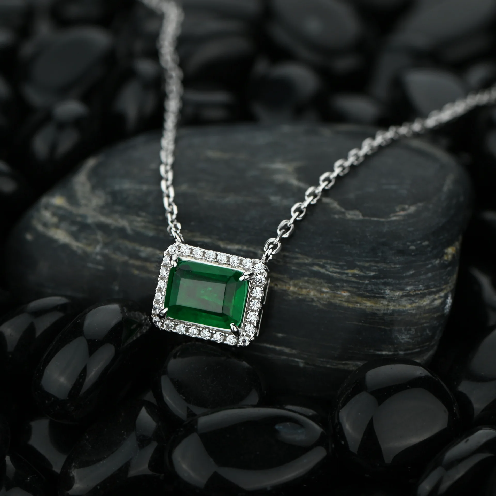 

Trendy 925 Sterling Silver 6*8mm Synthesis Emerald Pendant Necklace for Women S925 Jewelry Emerald Charm Necklace Birthday Gift