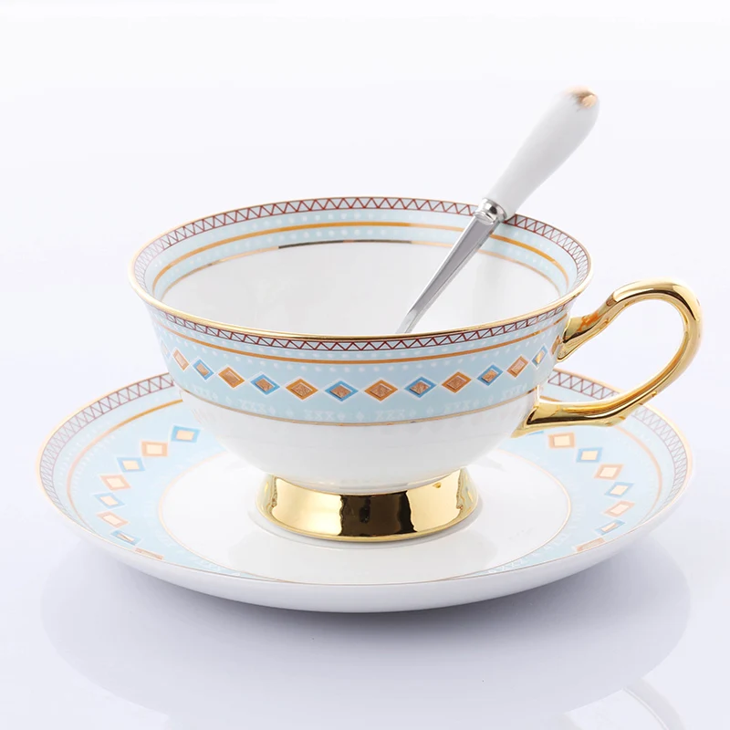 Роскошная креативная кружка кофейная чашка набор блюдце фарфоровая