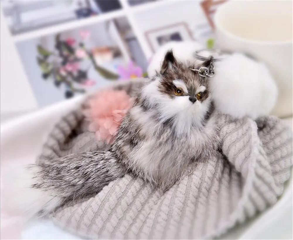 Брелок для ключей с пушистым лисьим шариком