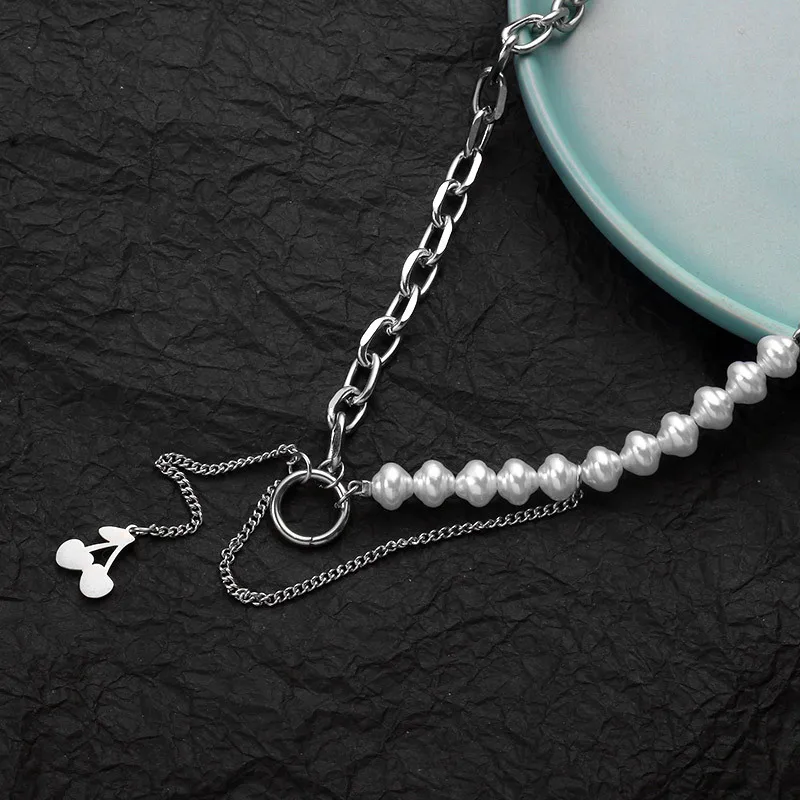

New titanium steel pearl necklace women hip hop fashion design sense Cuban chain cold trendy people