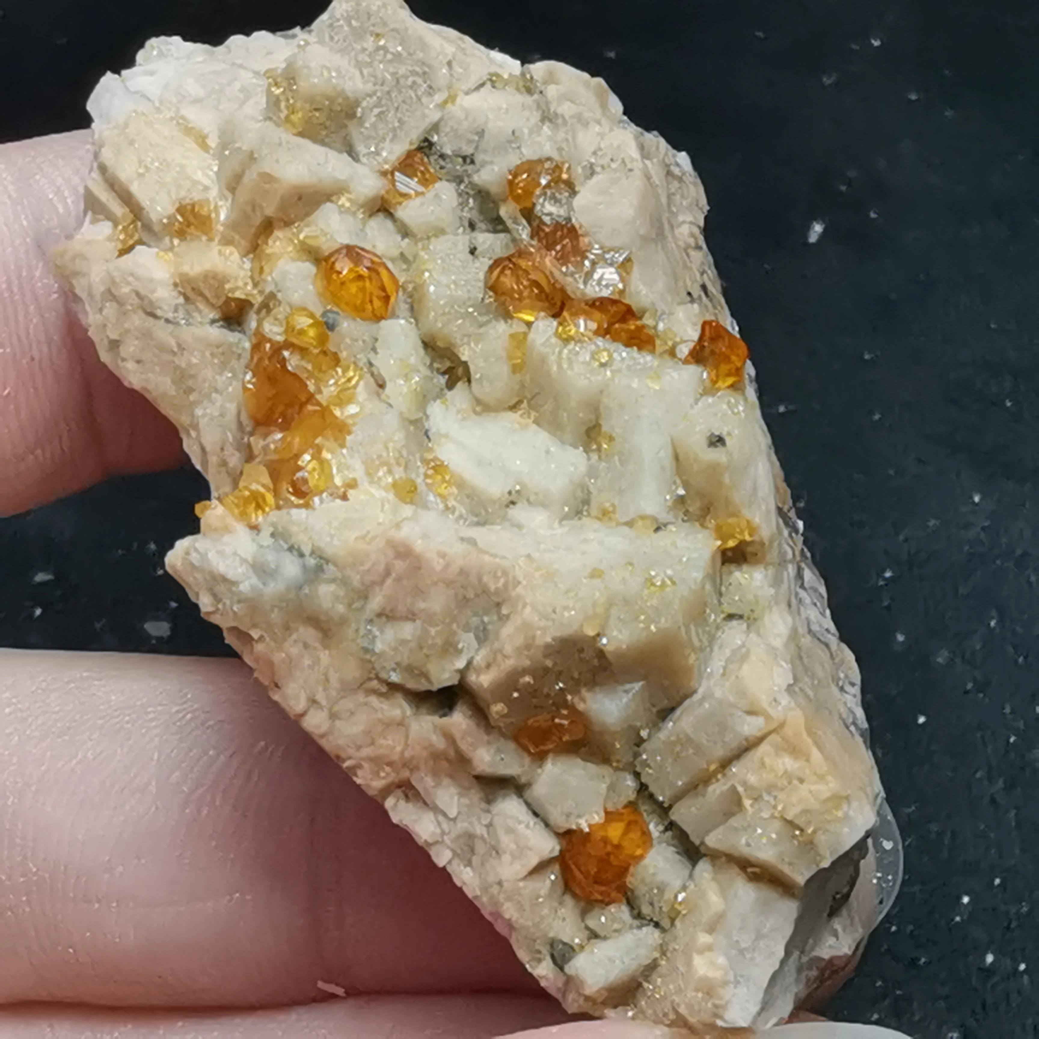 

21.6g.100% natural garnet feldspar crystal paragenetic mineral specimen stone and CRYSTAL HEALING CRYSTAL QUARTZ GEM
