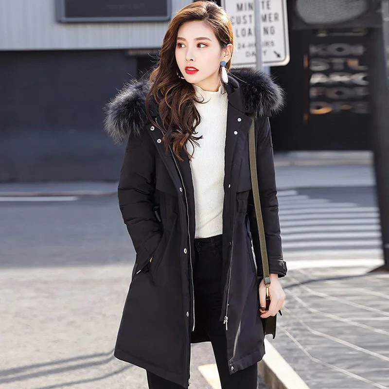 Куртка женская демисезонная на хлопковом наполнителе с капюшоном и карманами |