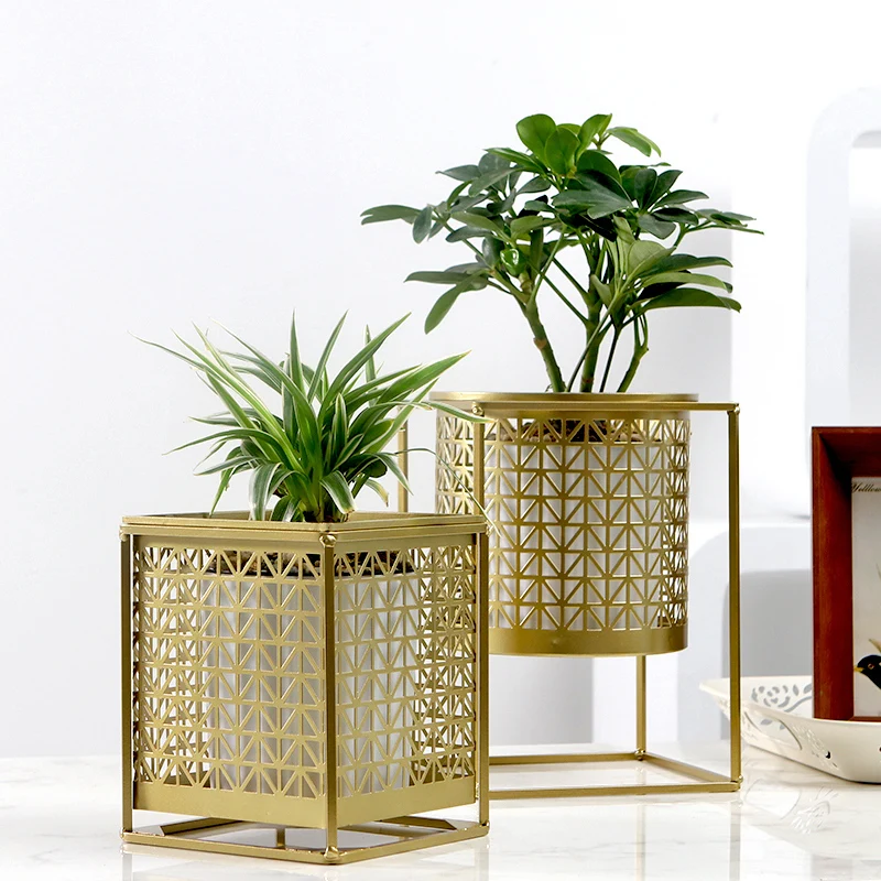 Nordic light luxury gold hollowed flower pot creative fashion balcony plant stand simple atmosphere indoor decorative shelf