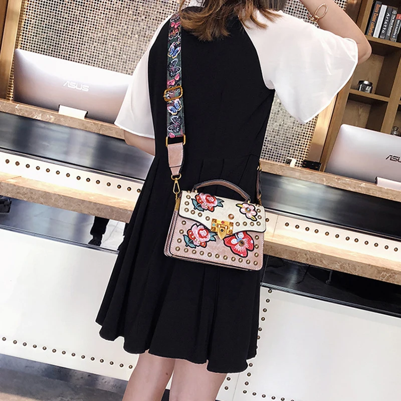 

Flower embroidery Small Shoulder Bags For Women 2021 Fashion Luxury Designer Leather Handbags Square Flap Casual Crossbody Bags