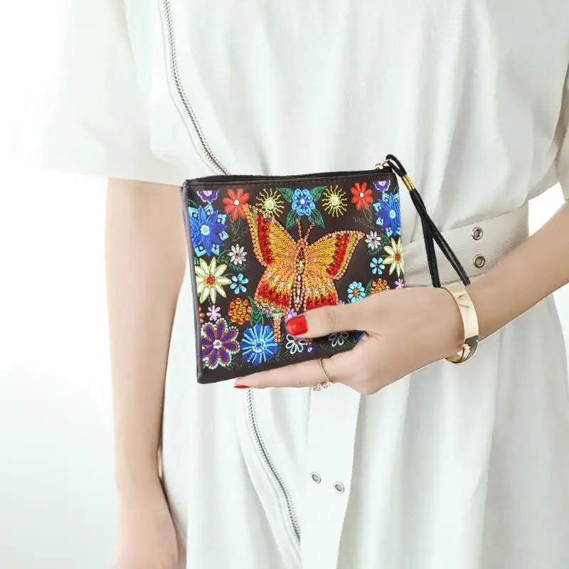 Женский кошелек Сумочка с кристаллами и вышивкой в форме бриллианта подарок на