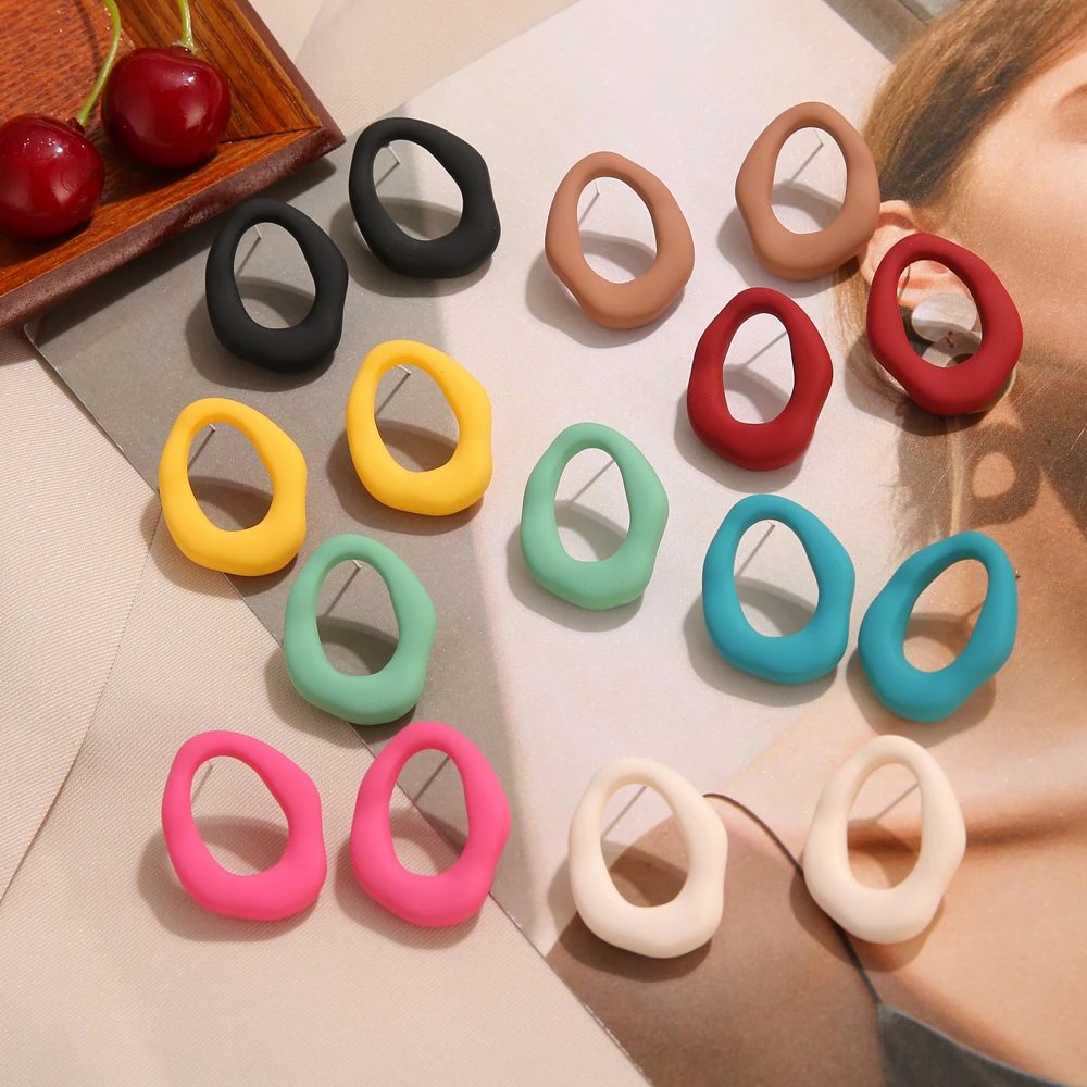 

IPARAM Retro Colorful Geometric Stud Earrings Women's Candy Color Exaggerated Metal Alloy Earrings 2021 Fashion Jewelry