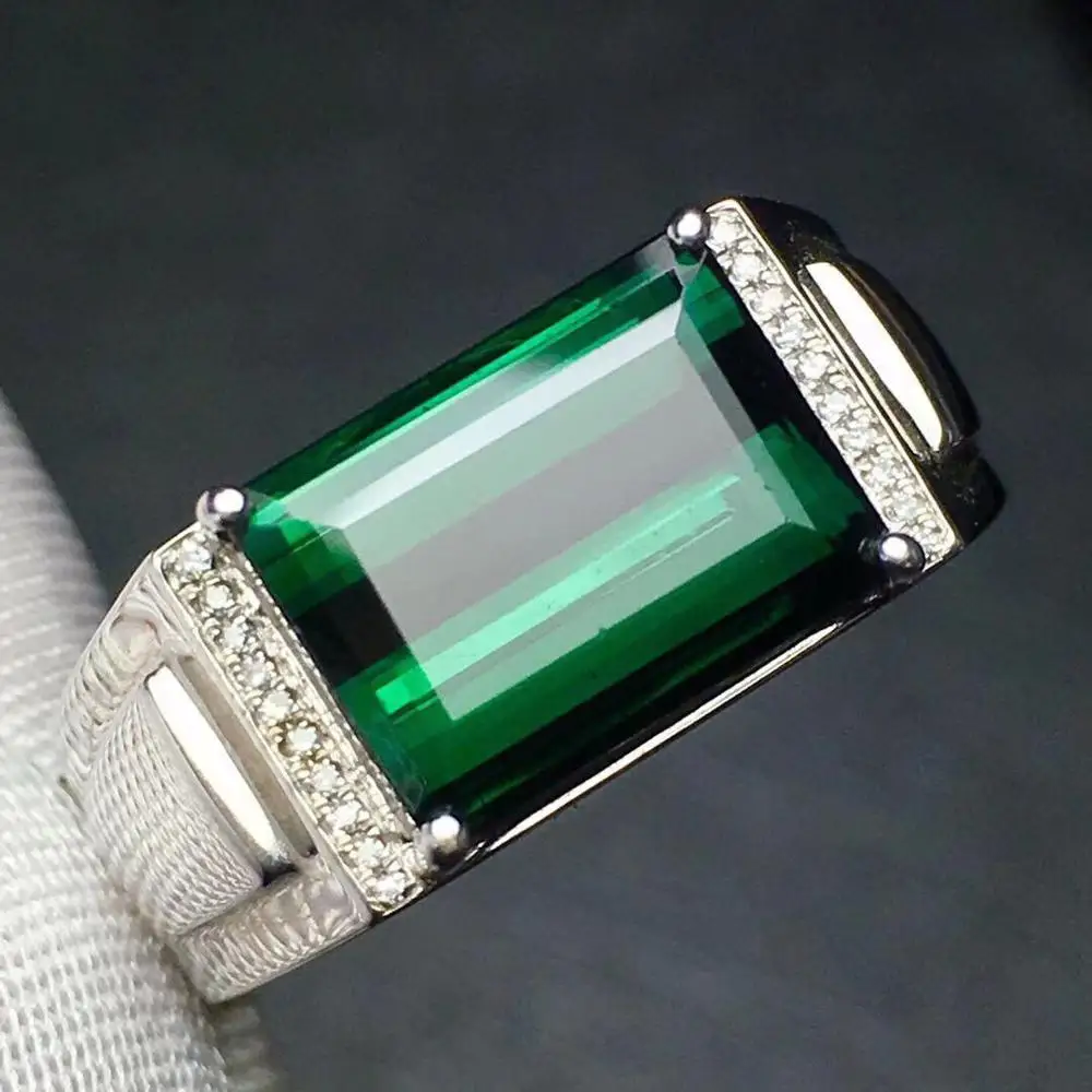 Ювелирные изделия из настоящего чистого 18-каратного золота ювелирные с