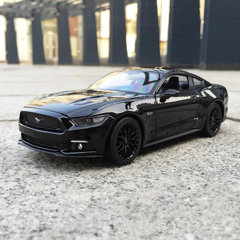 Модель спортивного автомобиля Welly 1:24 2015 Ford Mustang GT черная модель суперкара
