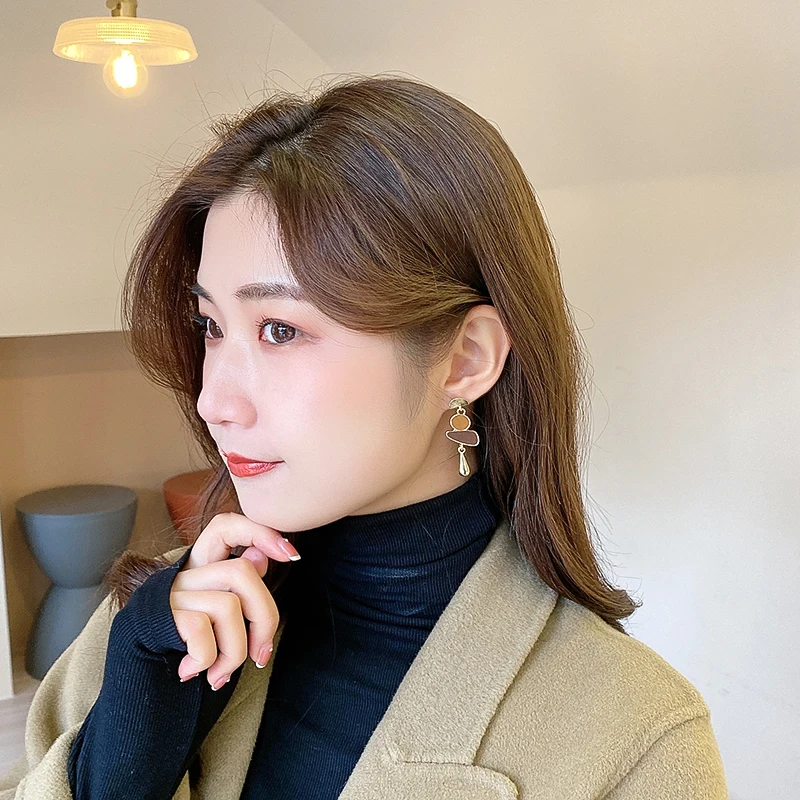 

Make strange contracted style ear stud restoring ancient ways, 2021 Korea new fund fashionable woman's earring.Jewelry gift