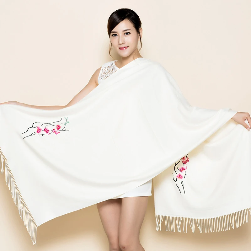 

Designer Quality Embroidery Cashmere Scarves Vintage Winter Women Scarf Long Size Lady Soft Warm Foulard Shawls and Wraps