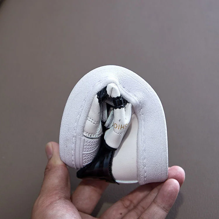 

Girls' Board Shoes Autumn 2020 New Children's Shoes Korean Boys' Fashion Soft Velcro Children's Casual Shoes 2021