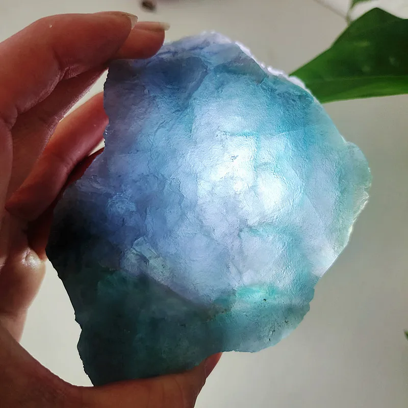 

Natural blue fluorite mineral crystal home decoration stone collection mineral specimen research and healing stones