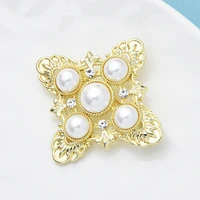 wullibaby pearl palace style brooches for women lady rhinestone party office brooch pins new year gifts