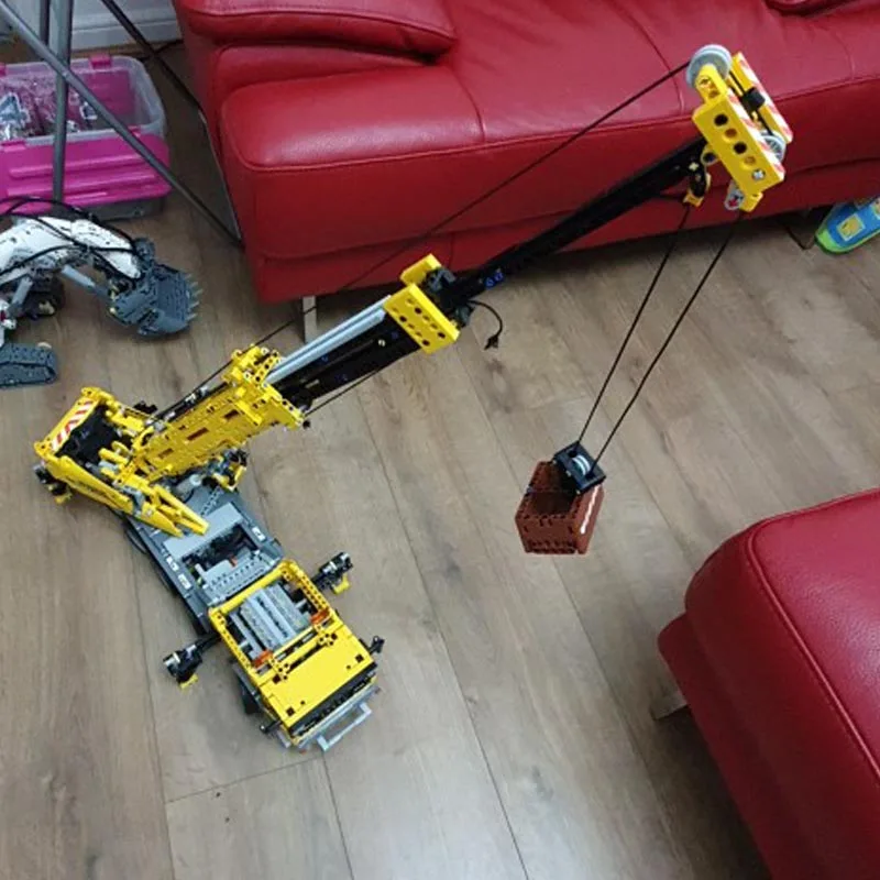 

New RC APP Motor Power Mobile Crane Mk II Car Truck Model Kit Fit Technic Building Blocks Bricks 42009 MOC-0853 DIY TOYS Gifts